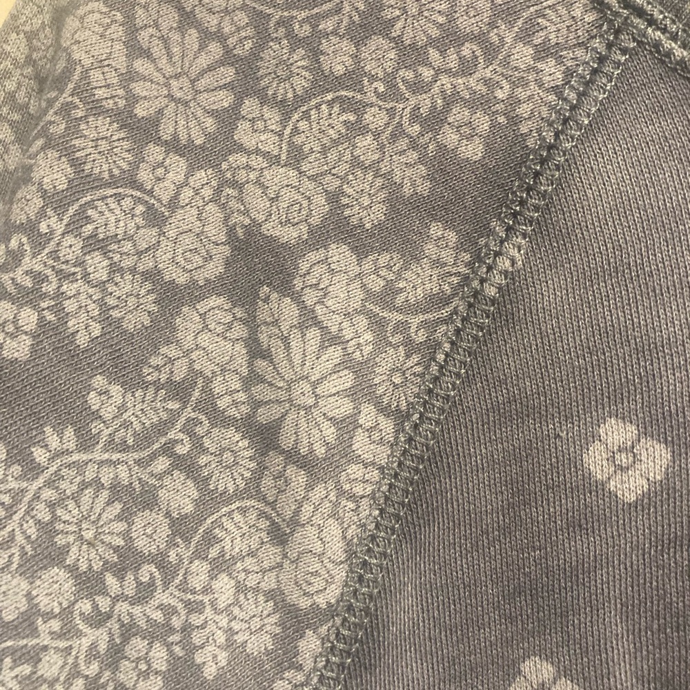 Aerie Sweatshirt - Picture 5 of 6